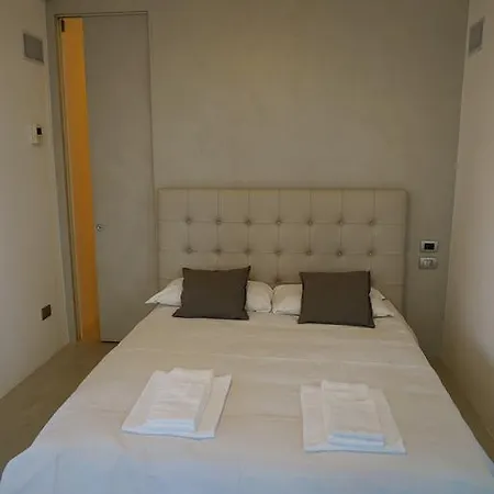 Repubblica 1 Apartman *